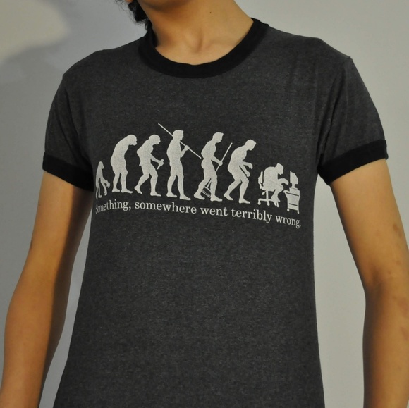 ☆ Graphic Tee ☆ - Picture 4 of 8